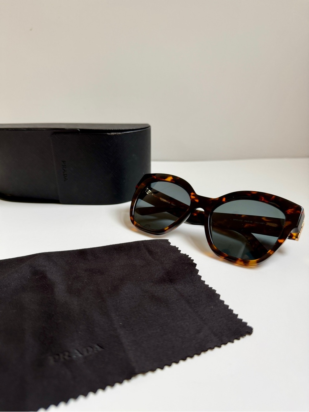 Authentic Prada PR 17ZS Tortoise Cat Eye Square Polarized Sunglasses w/ Case - Picture 3 of 15